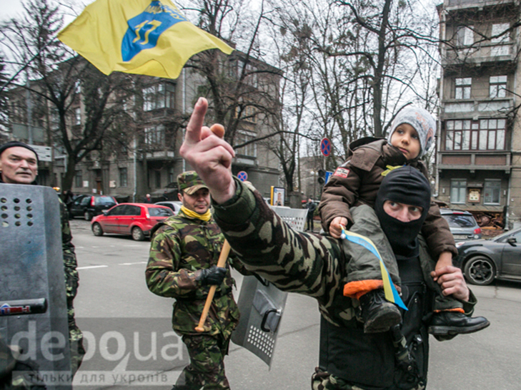 День Святого Валентина на Євромайдані: Пікет ГПУ і пригоди Амура - фото 29
