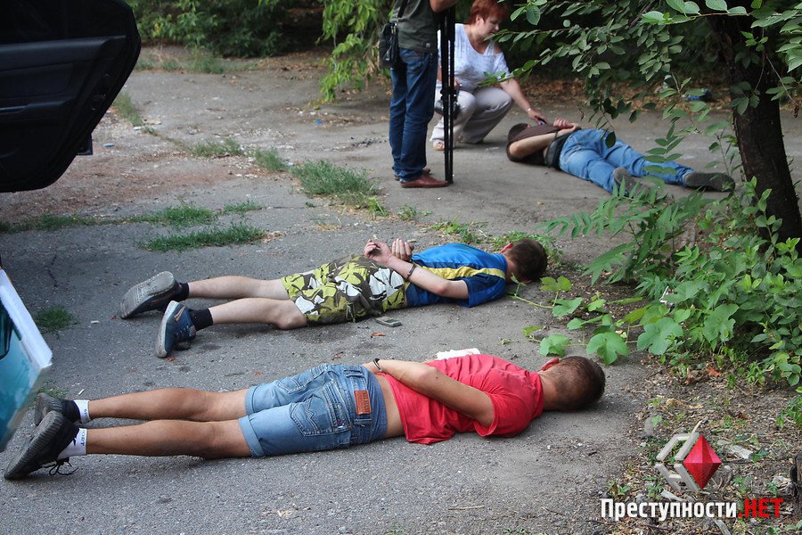 У Миколаєві АТОшники з "Правого сектору" нападали на таксистів та викрадали авто - фото 3