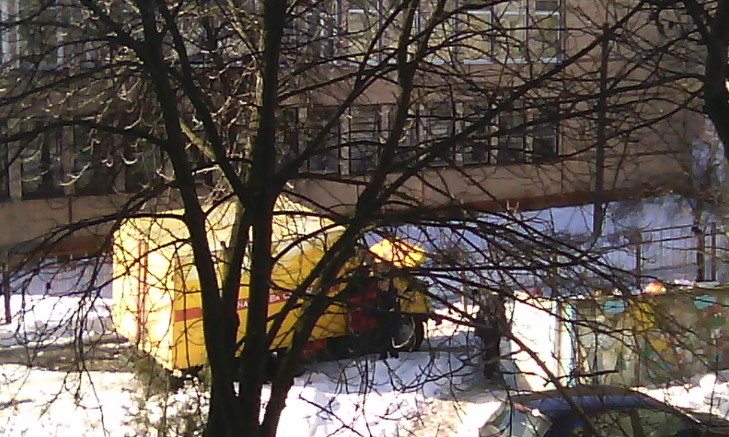 У Кіровограді "аварійка" газової служби провалилася в яму - фото 2