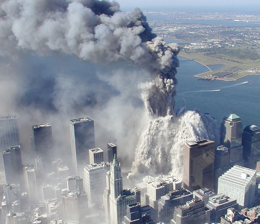 Трагедія 9/11: Сьогодні 14-та річниця наймасштабнішого теракту в історії США (ФОТО, ВІДЕО) - фото 6 Сегодня 14 годовщина самого масштабного теракта в истории США (фото, видео)