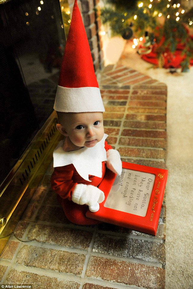 4-місячний малюк-ельф підірвав мережу своєю різдвяною фотосесією  - фото 1