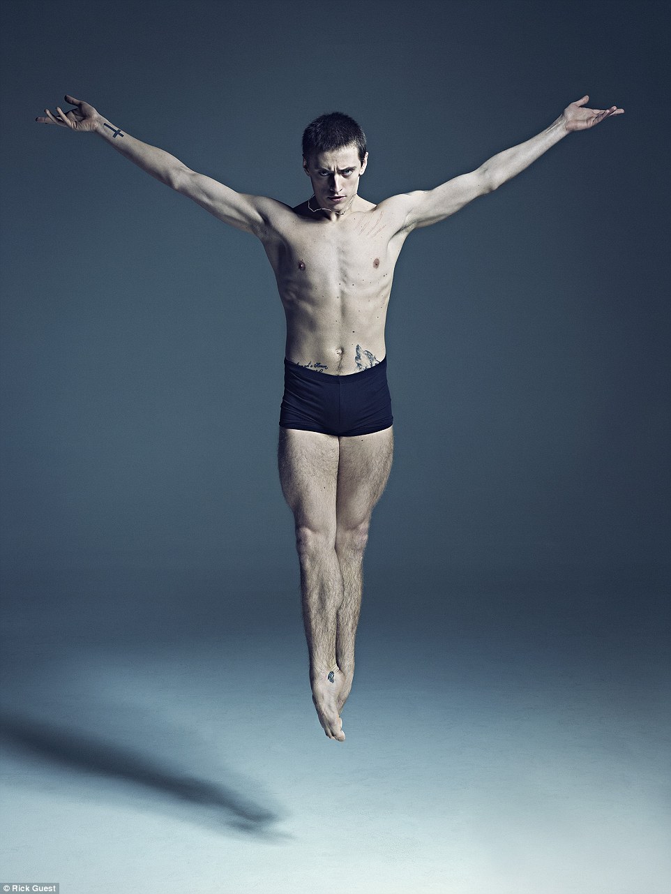 Неймовірні фото танцюристів балету підірвали мережу  - фото 1