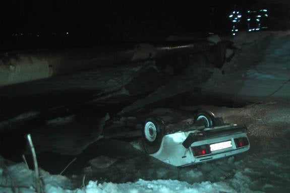 У Харкові під лід провалився автомобіль із людиною - фото 2