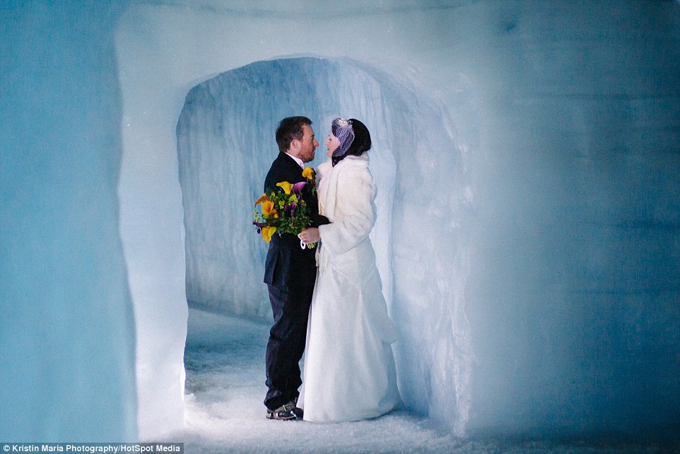 Як британці першими в світі одружилися всередині льодовика - фото 2