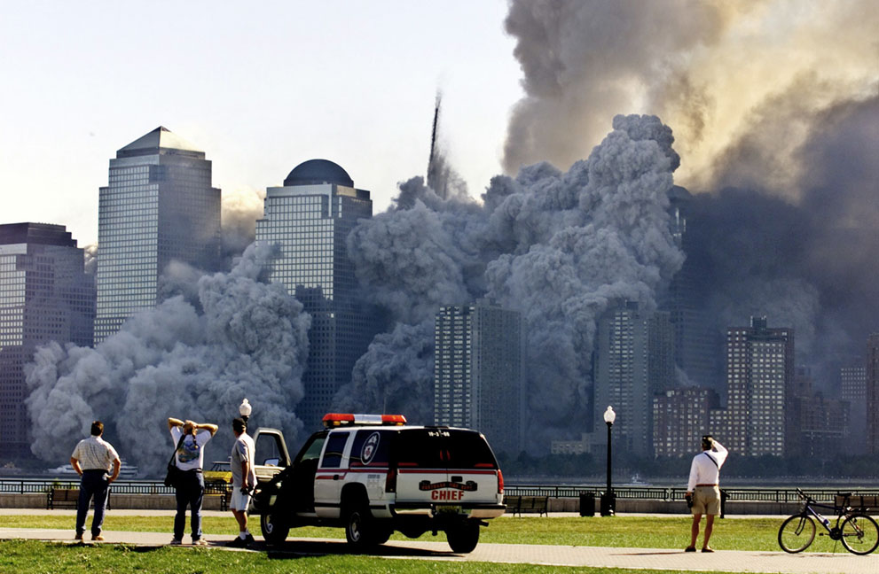 Трагедія 9/11: Сьогодні 14-та річниця наймасштабнішого теракту в історії США (ФОТО, ВІДЕО) - фото 8 Сегодня 14 годовщина самого масштабного теракта в истории США (фото, видео)