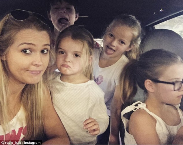 30-річна мати шести дітей стала обличчям бренду нижньої білизни Брітні Спірс  - фото 4