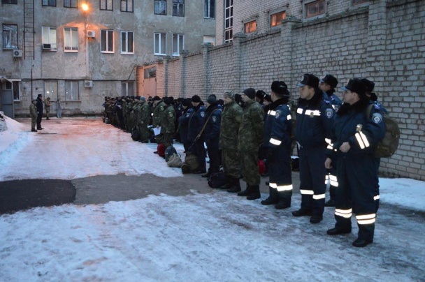 Всю поліцію Донеччини підняли по "тривозі" - фото 12