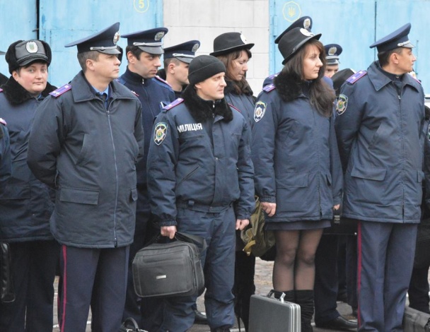 Всю поліцію Донеччини підняли по "тривозі" - фото 2