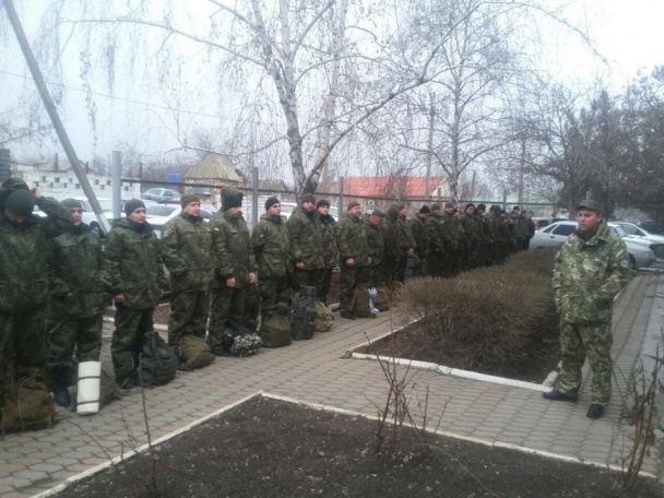 Всю поліцію Донеччини підняли по "тривозі" - фото 7