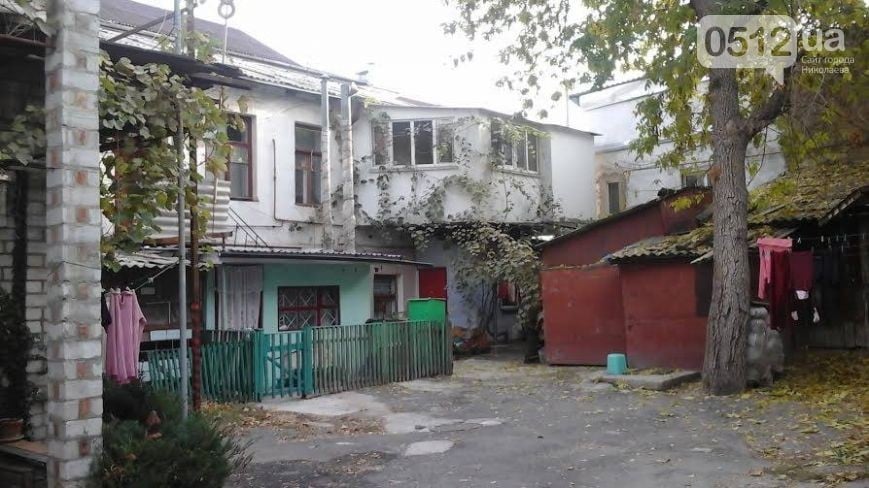 В Миколаєві  знайшлися "гумові будинки" з виборцями - фото 3
