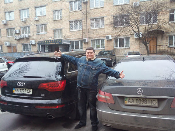 На яких іномарках гасають бідні прокурори Києва  - фото 5
