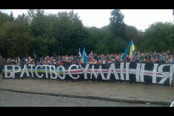 Українські та білоруські ультрас пройшли маршем по Львову (ФОТО, ВІДЕО)  - фото 1