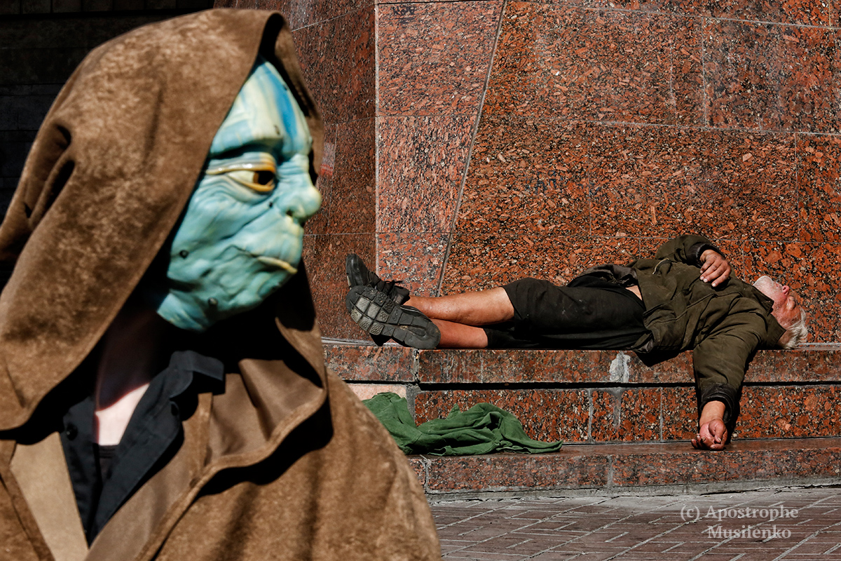 У Києві похоронили Дарта Вейдера  - фото 4