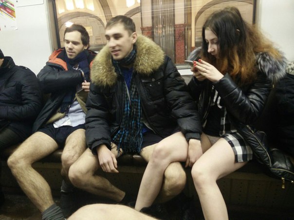 На Росії любителям гуляти без штанів загрожує в'язниця - фото 1