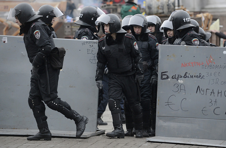 Хроніки Революції гідності: Побиття студентів і великий мітинг на Михайлівській площі - фото 5