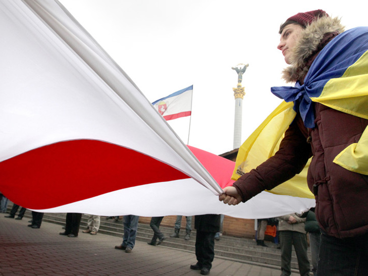 Хроніка Революції гідності: День Білорусі і подарунки від Святого Миколая - фото 5
