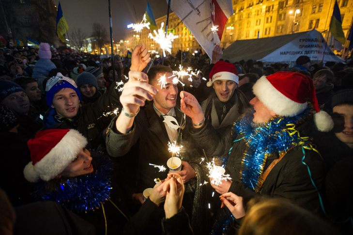 Хроніка Революції Гідності: Новий рік на Майдані і день народження Степана Бандери - фото 4