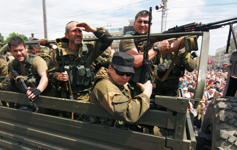 Российские наемники на митинге в Донецке 25 мая 2014