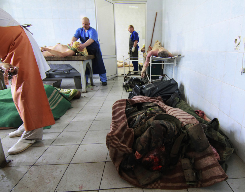 Мертві російські найманці у морзі Донецька 25 травня 2014 року