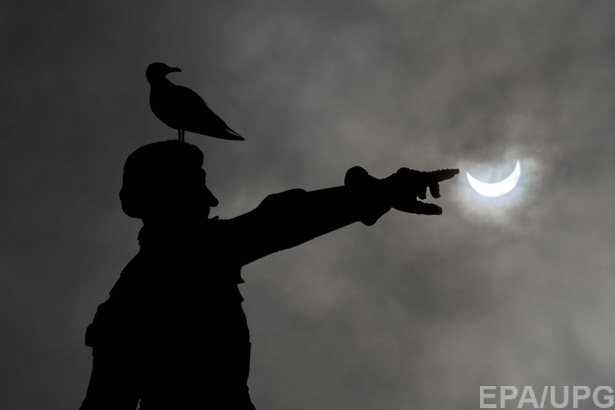 Перша у світі фотографія затемненого Сонця - фото 16
