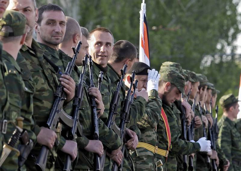 Захарченко виведе на "путінський парад" в Донецьку півтори тисячі бойовиків (ФОТО) - фото 2