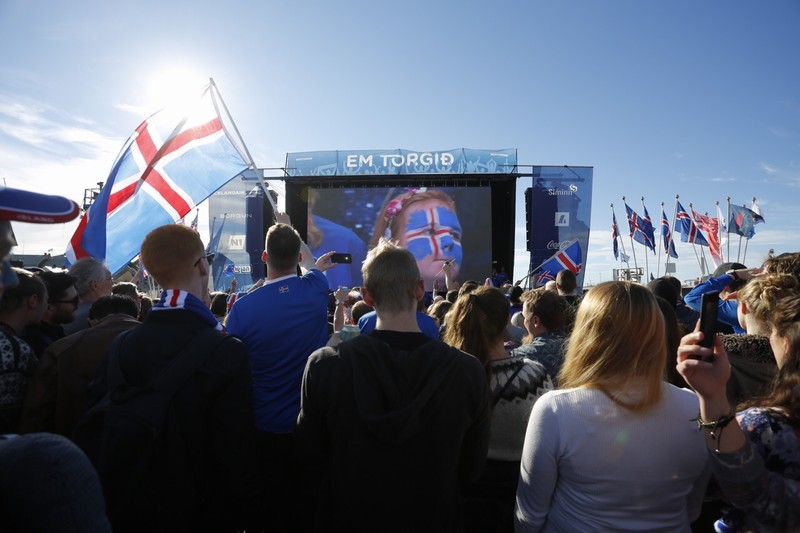 Як ісландці яскраво прощалися з Євро-2016 у Рейк'явіку - фото 6