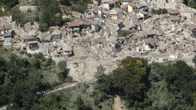 Італійський землетрус - фото 10