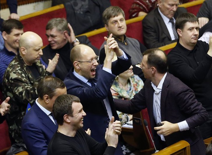 Хроніка Революції Гідності: Янукович іде на поступки, але не здається - фото 1