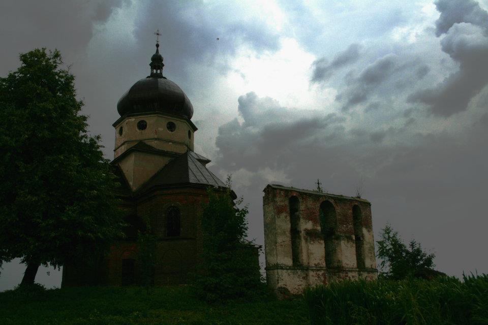 Закинуті церкви: поляк фотографує залишені українцями храми - фото 1