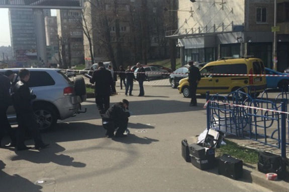 Серед білого дня в центрі Києва майже впритул розстріляли бізнесмена - фото 1