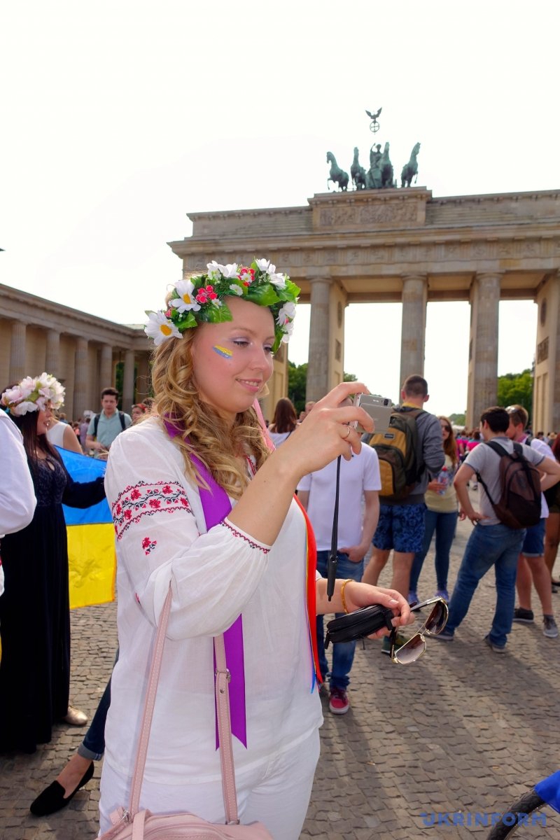 Як у Берліні святкували День вишиванки  - фото 7