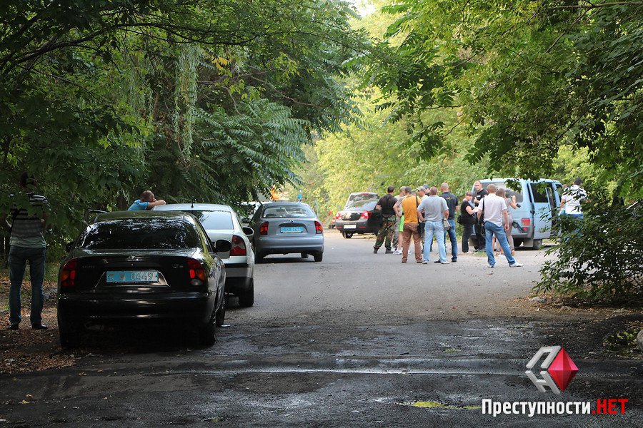 У Миколаєві АТОшники з "Правого сектору" нападали на таксистів та викрадали авто - фото 4