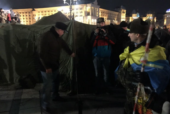 На Майдані встановили перший арамейський намет  - фото 2