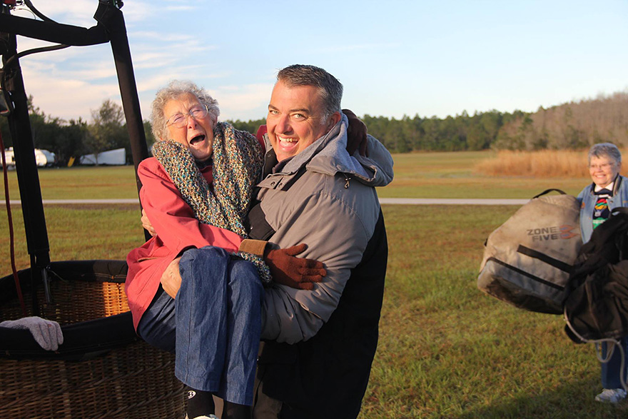 Як 90-річна бабуся, хвора на рак, обрала шалену подорож замість лікування - фото 6
