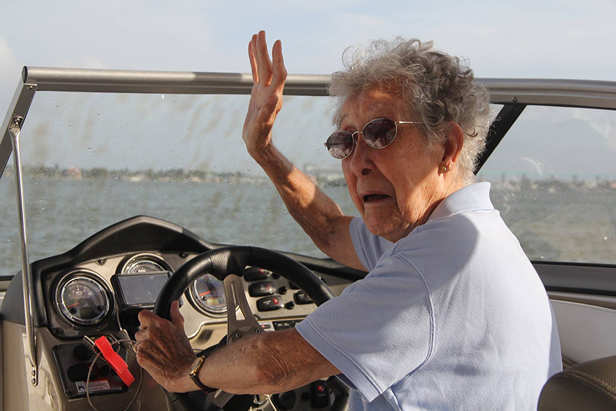 Як 90-річна бабуся, хвора на рак, обрала шалену подорож замість лікування - фото 2