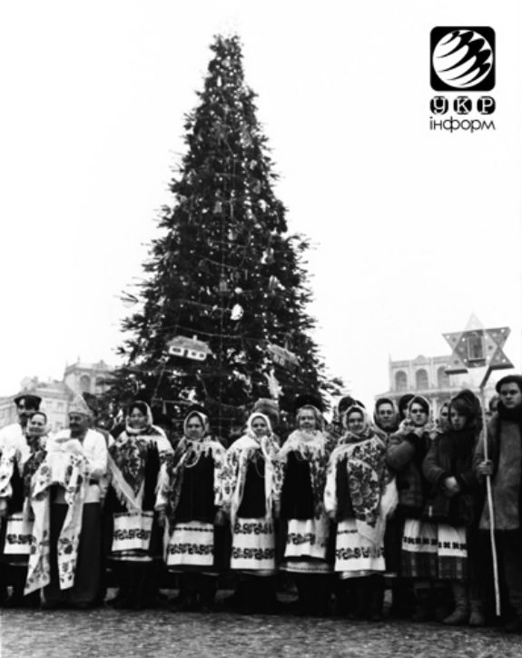 Як змінювалася головна новорічна ялинка України протягом півстоліття - фото 7