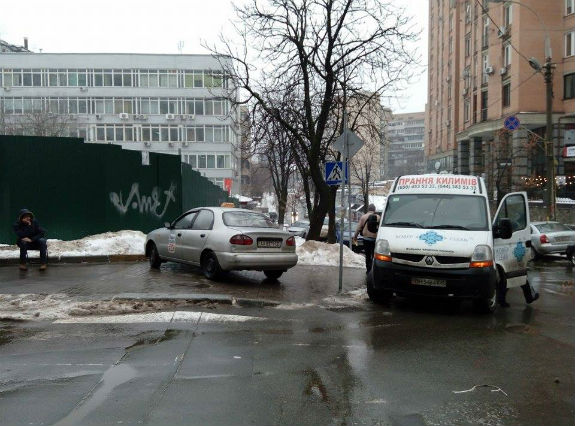 У Києві одразу двоє водіїв перемогли у конкурсі "Паркуюсь, як дегенерат" - фото 1