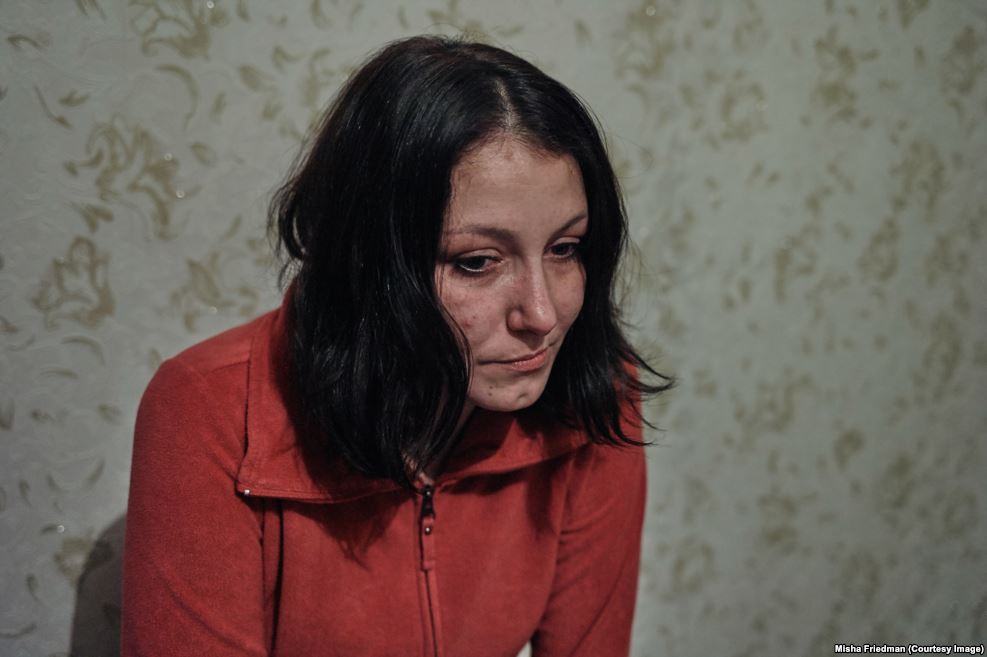 ВІЛ-інфіковані з Донбасу: відчай, самогубства, війна за життя (ФОТО) - фото 2