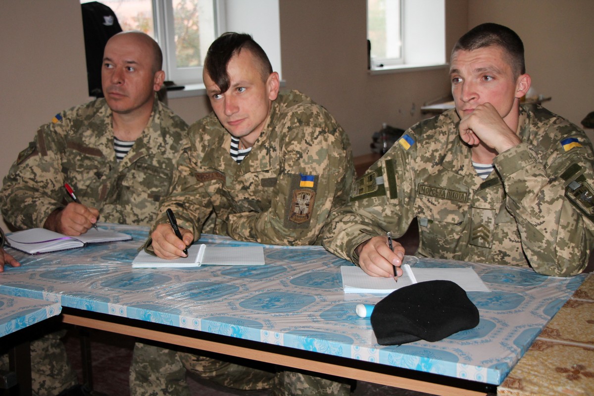 У Миколаєві морпіхів навчають лідерству іноземні інструктори 