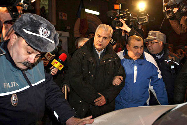 Людина яка переламала систему в Румунії та поборола корупцію - фото 5