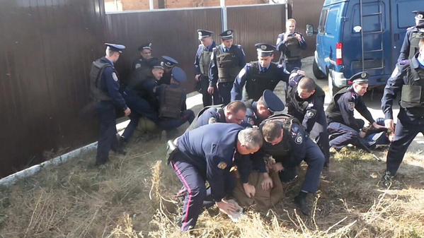 На Харківщині проломили голову активісту, який мітингував під НПЗ, - ЗМІ   - фото 1