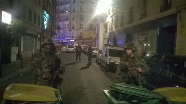 Вибухи у Франції: 35 осіб загинуло, ще 100 перебувають у заручниках - фото 1