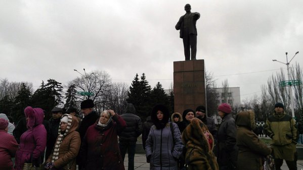 У Стаханові ховають Дрьомова (ФОТО) - фото 2 У Стаханові ховають Дрьомова (ФОТО) - фото 2
