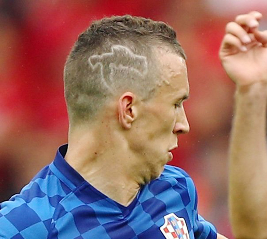 Гравець збірної Хорватії виголив собі на голові обриси країни - фото 1