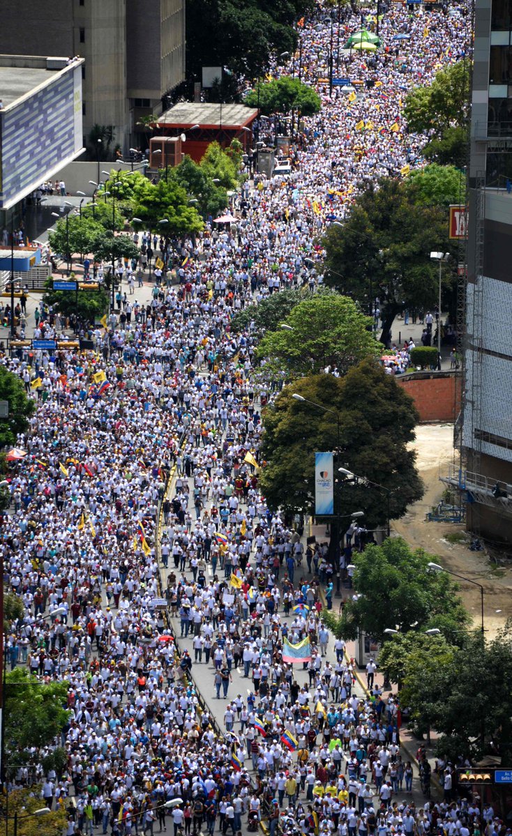 Як у Венесуелі "майданять" за відставку президента - фото 6