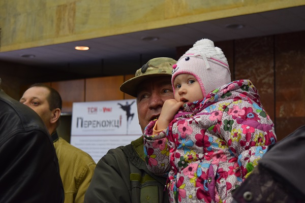 До Дніпропетровська приїхали героїчні бійці з виставкою "Переможці" - фото 3