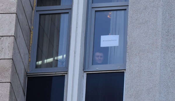 Дніпропетровці вимагають від Філатова підтримати Надію Савченко - фото 6
