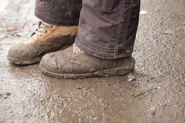 Патрони, снаряди та грязюка - як виглядають дороги "Лугандонії" - фото 6
