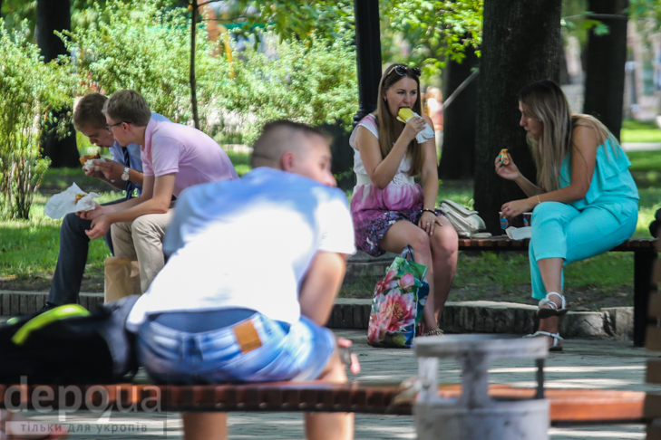15 фотографій про те, що Київ неможливий без вуличної їжі - фото 10