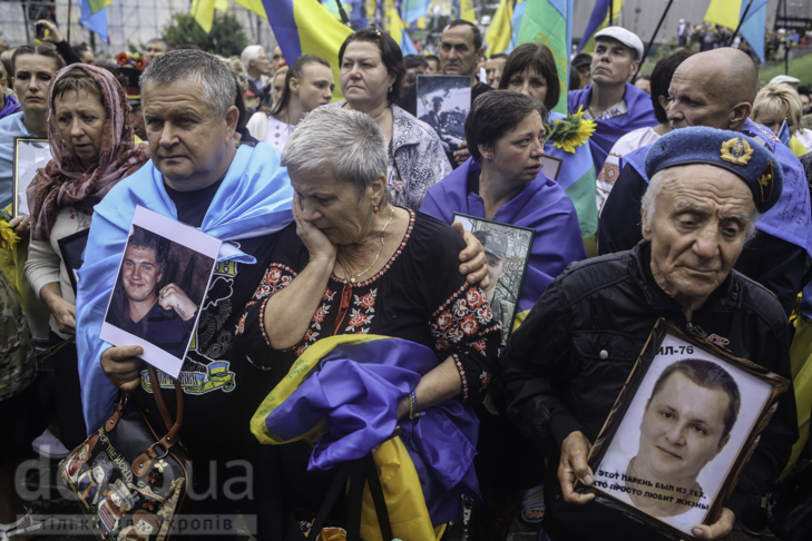 Інший парад: Як центром Києва йшли матері загиблих в АТО військових - фото 29